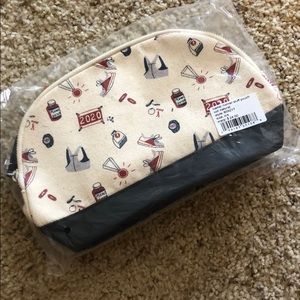 NWT: Oiselle Runner Stuff Pouch